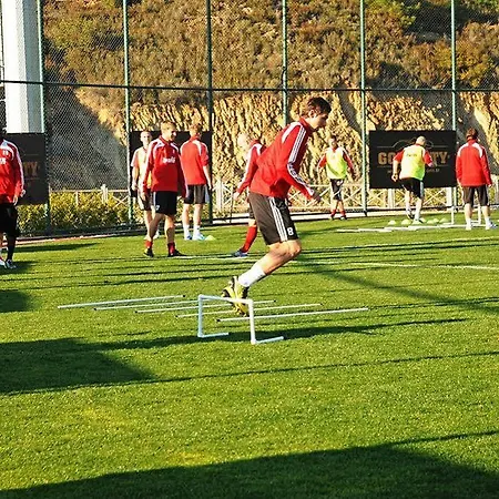 منتجع First Class