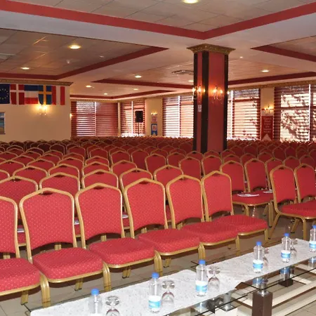 منتجع First Class